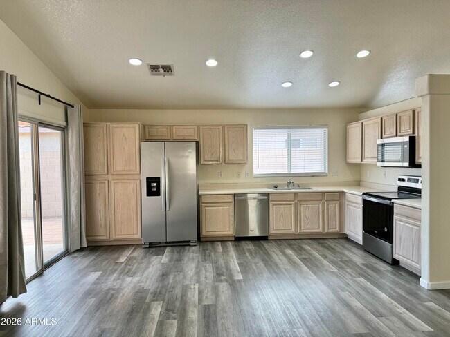 Building Photo - 2380 E Derringer Way