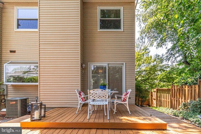 Building Photo - 5415 Helm Ct