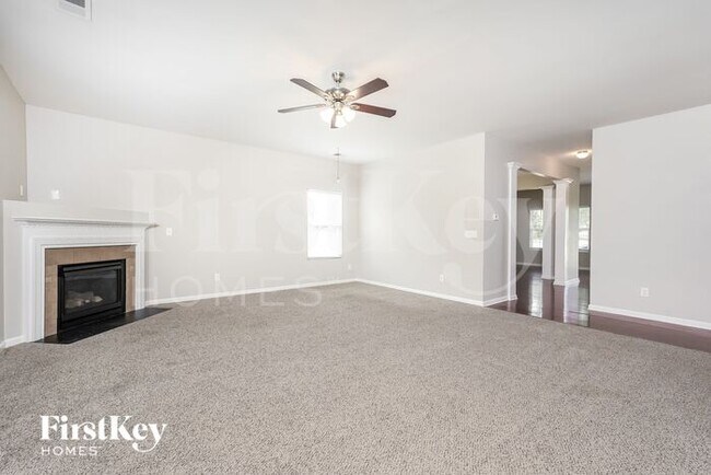 Building Photo - 294 Hartsfield Forest Dr