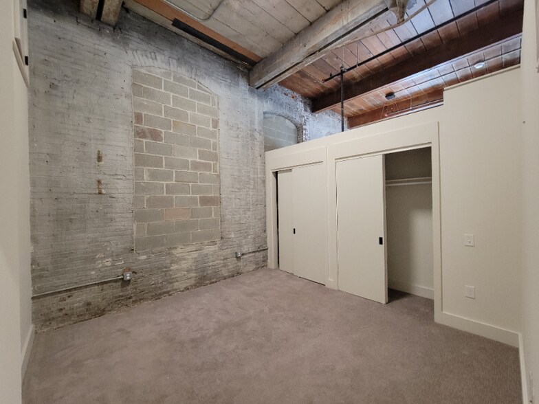 Building Photo - 173 W Berks St