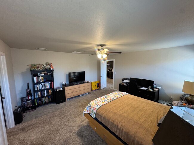 Building Photo - 3/2 in Upland Crossing Available January 2026!