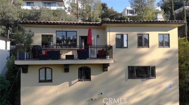 Building Photo - 3015 Hollyridge Dr