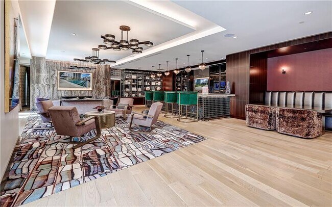 Building Photo - 2322 N Akard St