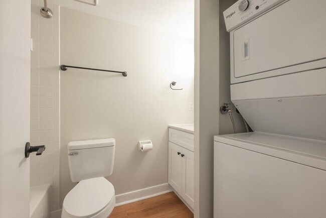 Building Photo - 1509 Regency Woods Rd