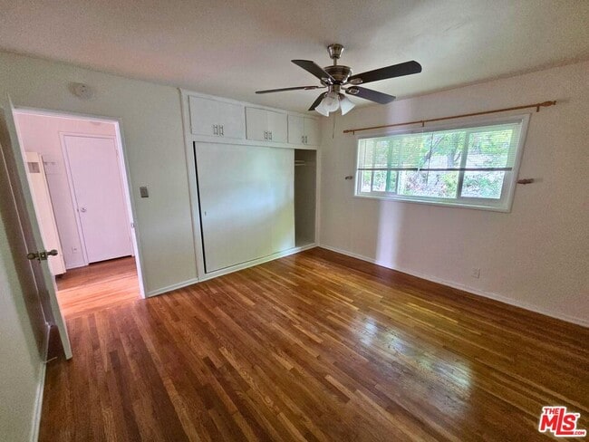 Building Photo - 7621 Hampton Ave