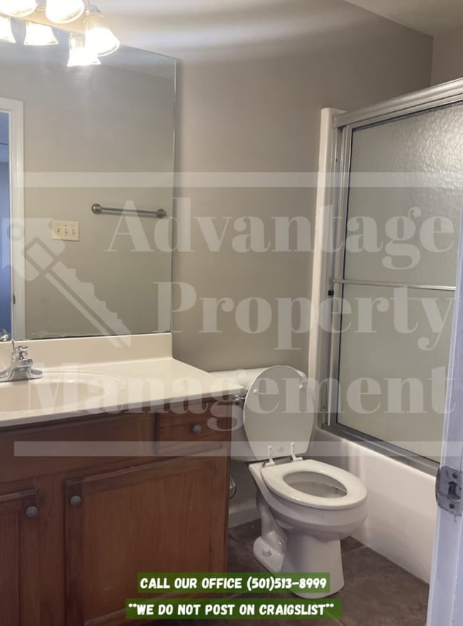 Building Photo - 910 Brownstone Dr