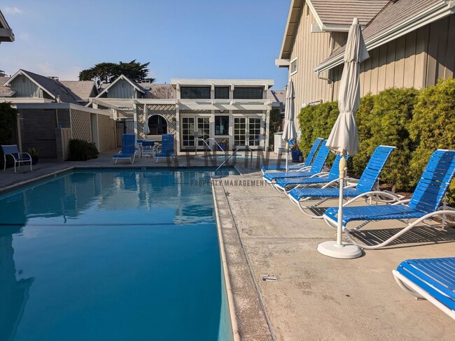 Building Photo - $500 off 1st Month - Seal Beach Condo Near...