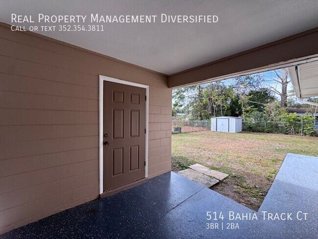 Building Photo - 514 B Track Ct