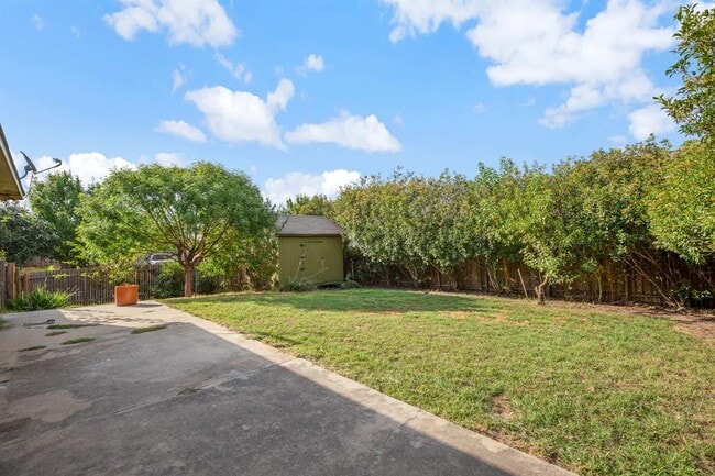 Building Photo - 4617 Tiddle Ln