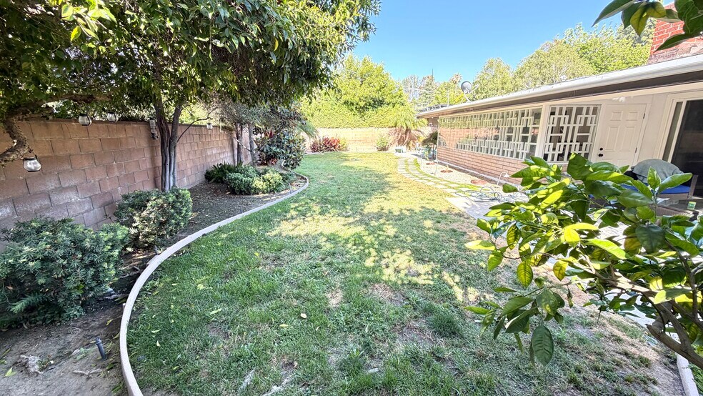 Building Photo - 22951 Austin St