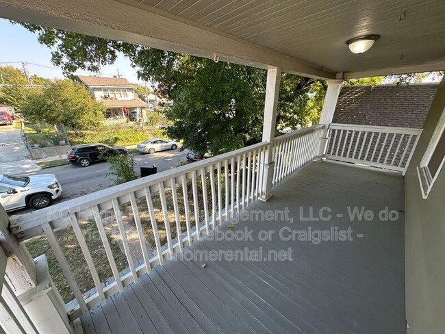 Building Photo - 5233 E 6 St