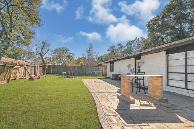 Building Photo - 4350 Kacee Dr