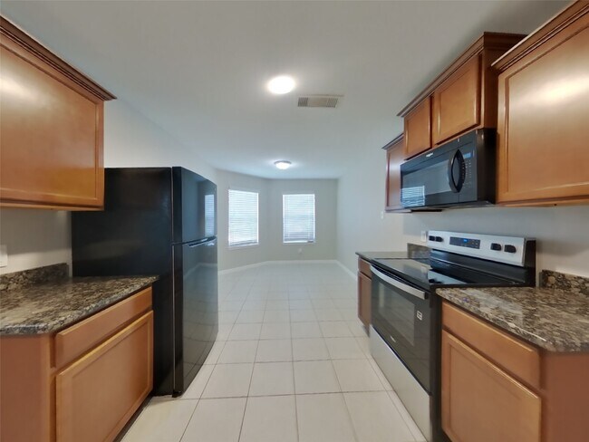 Building Photo - 308 Summer Horse Dr