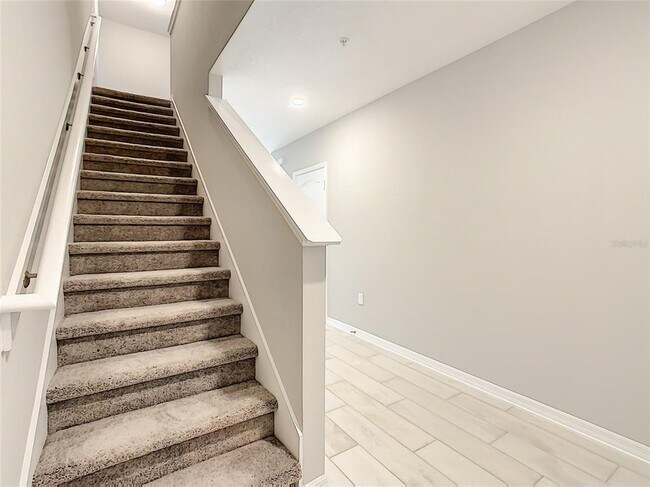 Building Photo - 213 Rustic Loop