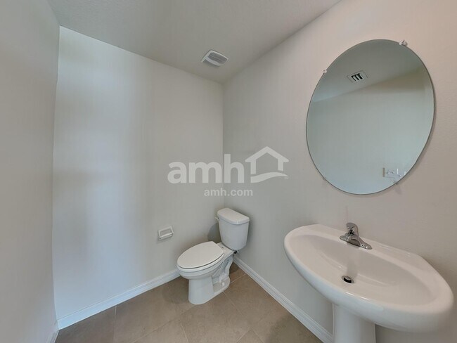 Building Photo - 10316 Flathead Dr