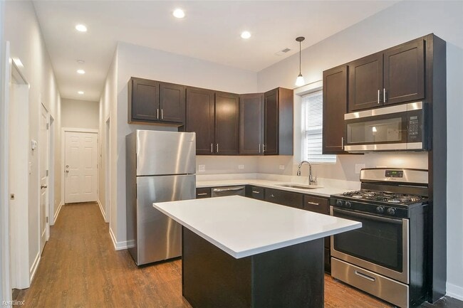 Building Photo - 1922 N Rockwell St