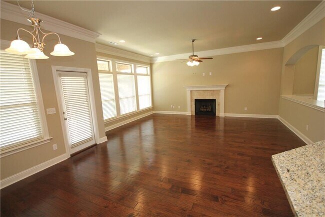 Building Photo - 1505 SW Rosedale Ave