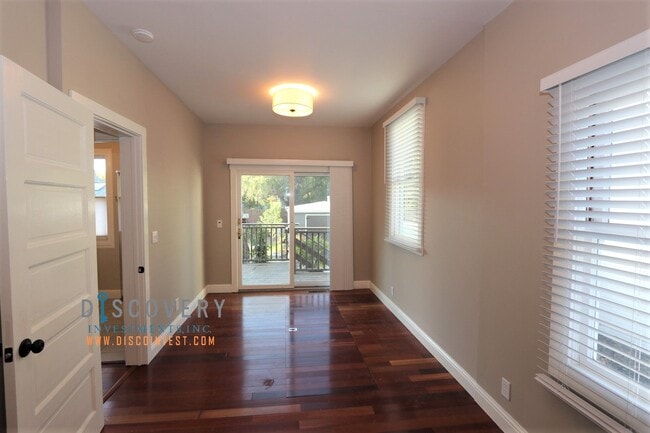 Building Photo - Charming South Berkeley Home for Lease
