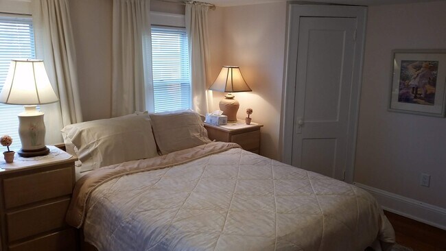 Master Bedroom w/ Walk in closet - 776 Union St