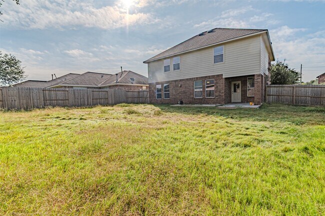 Building Photo - 17818 Serene Shore Dr