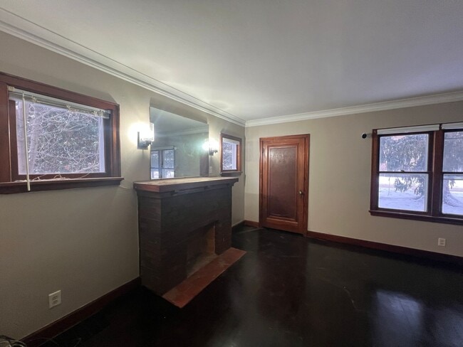 Building Photo - Click the “Apply Now” button or email wapmrentals@gmail.com for a prompt response.