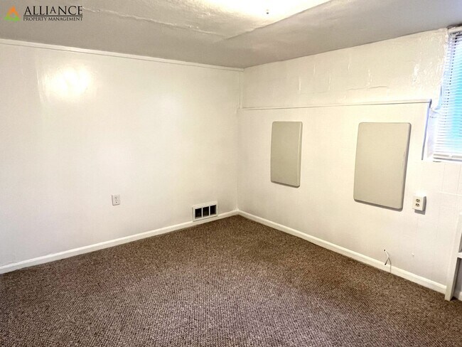 Building Photo - 800 Osage St