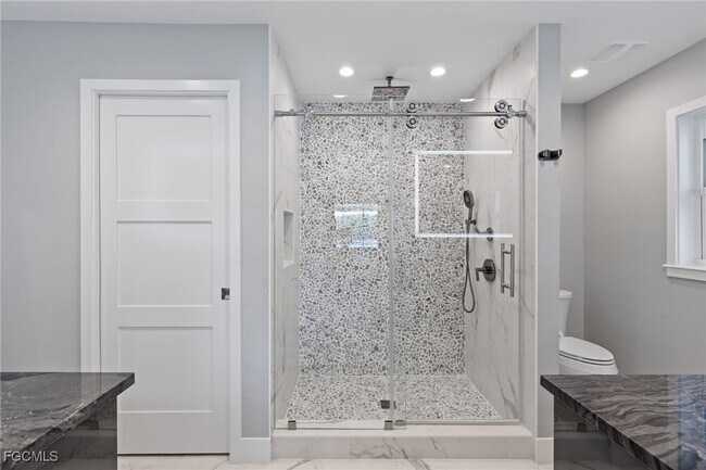 Building Photo - 432 Seaworthy Rd