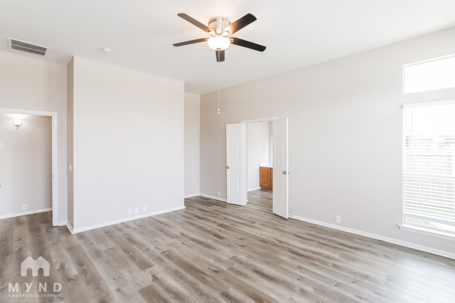 Building Photo - 2720 Maple Creek Dr