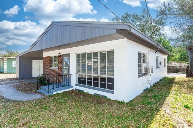 Building Photo - 4726 Abaca St