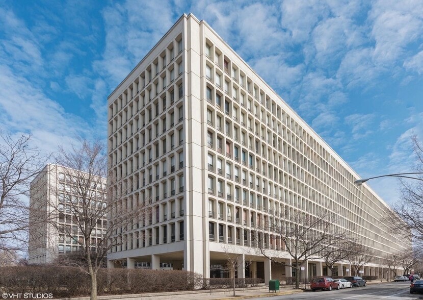 Building Photo - 1451 E 55th St