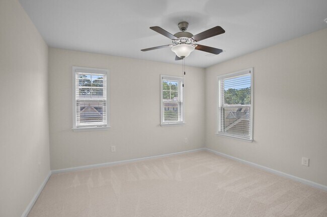Building Photo - 248 Vinca Cir