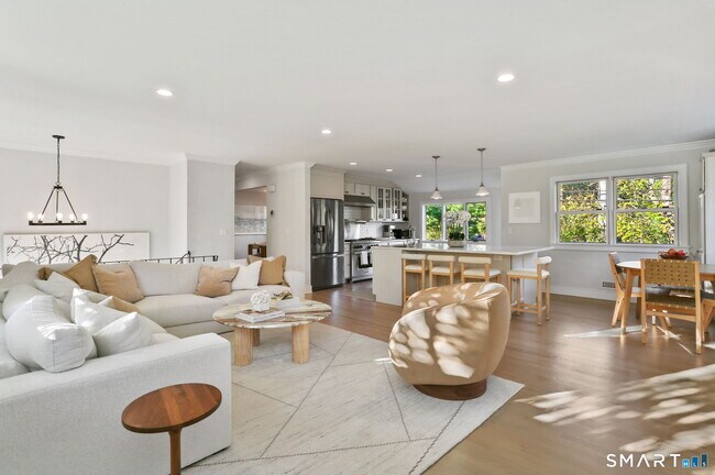 Building Photo - 6 Meadowbank Rd