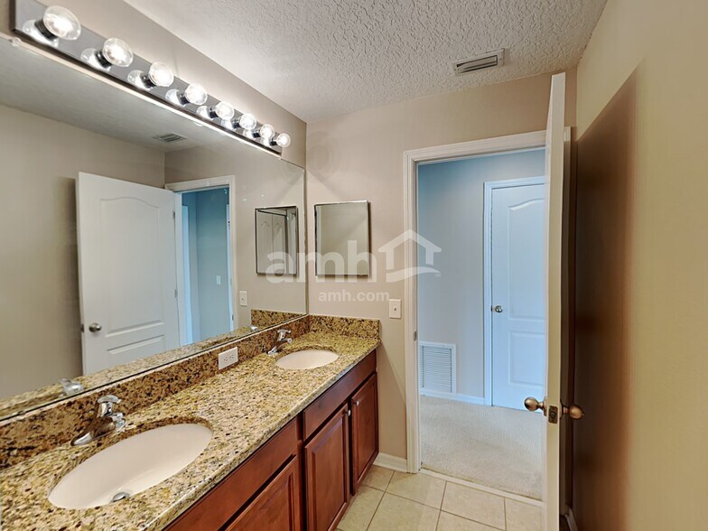 Building Photo - 7512 Tangle Bend Dr