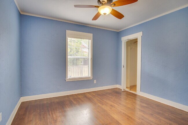 Building Photo - East Hill 3BR Home Near Bayview Park with Office, Hot Tub, Workshop & Detached Garage