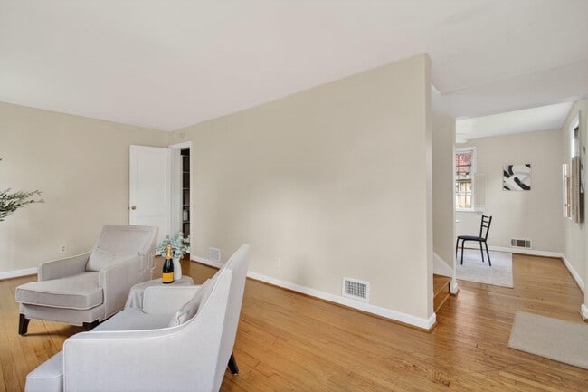 Building Photo - 624 22nd St S