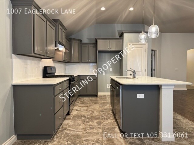 Building Photo - 1007 Eaglerock Ln