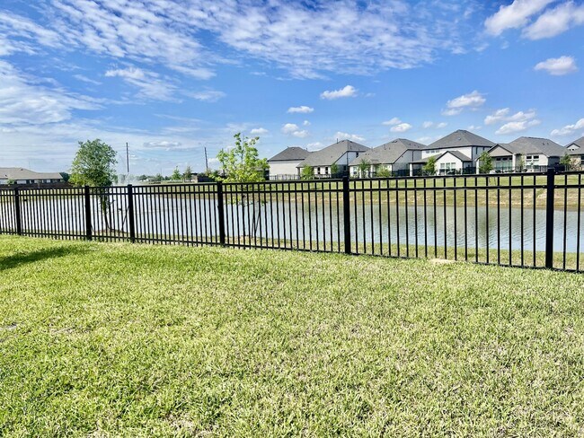 Building Photo - 2349 Blue Sail Dr