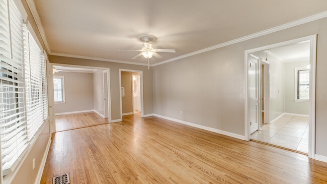 Building Photo - 56 E 52nd St