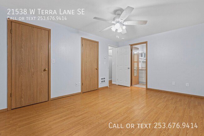 Building Photo - 21538 W Terra Ln SE