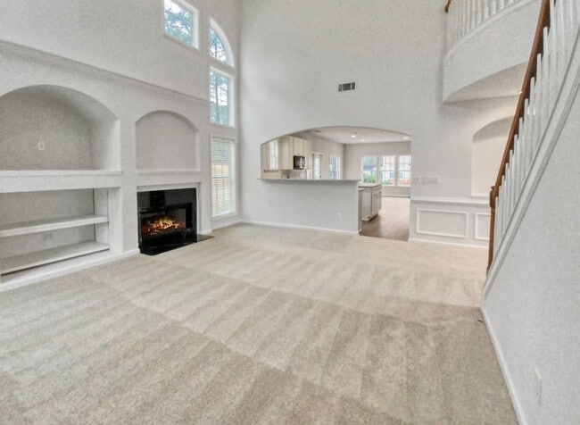 Building Photo - 1115 Fountain Crest Dr