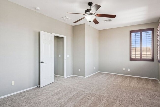 Building Photo - Beautiful 4 bedroom three bath home!