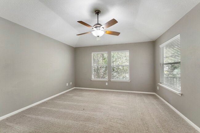Building Photo - 17 N Spiral Vine Cir
