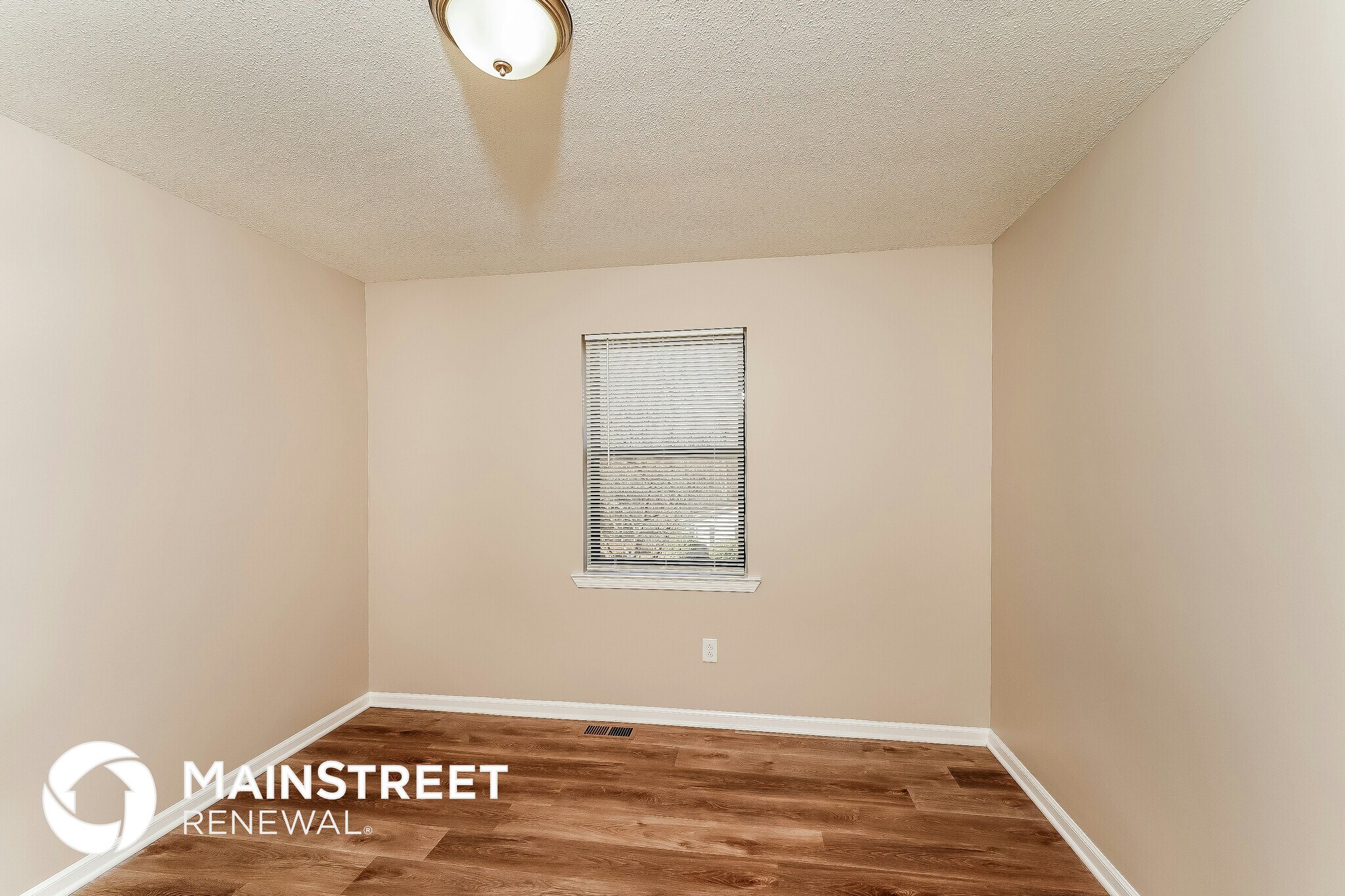 Building Photo - 5837 Willow Ridge Rd