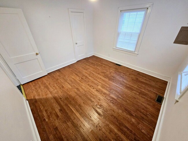 Building Photo - Charming 3-Bedroom Rental Home in Burlingt...