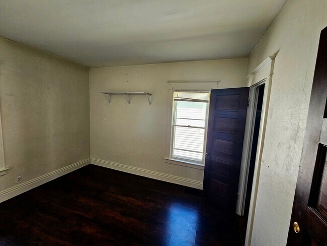 Building Photo - 14 Fairfield St