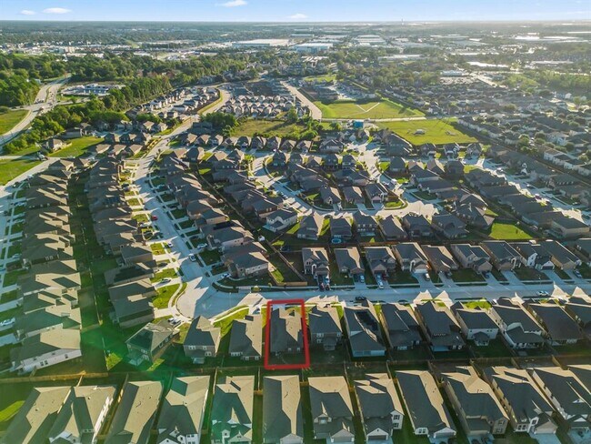 Building Photo - 15111 Longleaf Frst Dr
