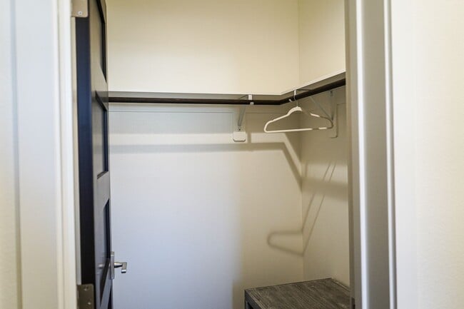 Building Photo - Live Comfortably at CreekHouse – Available...