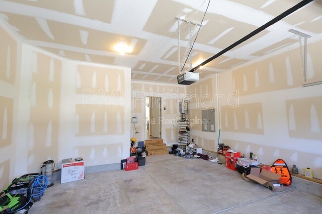 Building Photo - 14106 Shallow Creek Ln