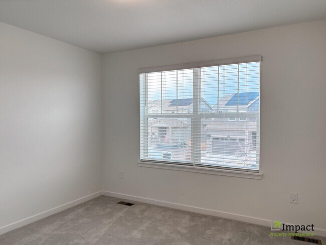 Building Photo - 10228 Vaughn St