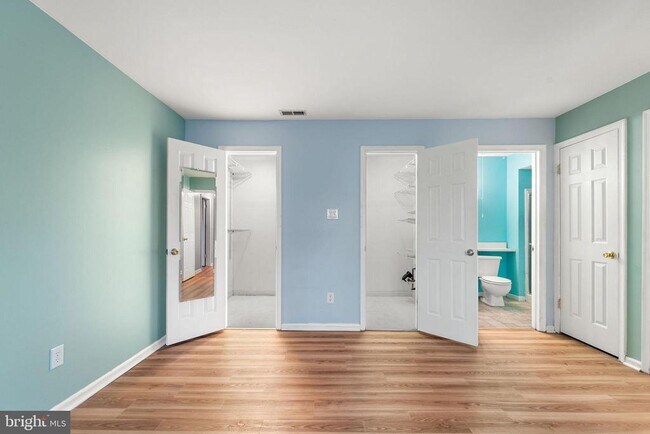 Building Photo - 1607 Hawthorne Ct